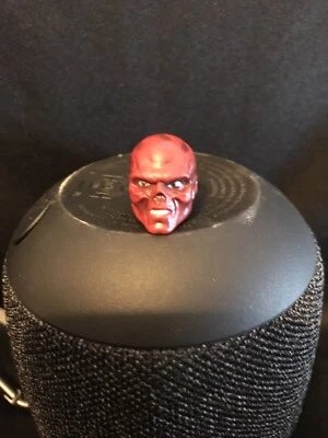 Cabeza de calavera roja de Marvel Legends Foto 1 de 4