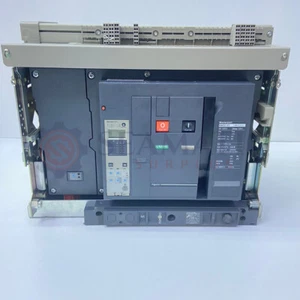 Disyuntor de aire Schneider ACB NW32H1 reacondicionado 3200A 4P, tipo de extr... - Imagen 1 de 9