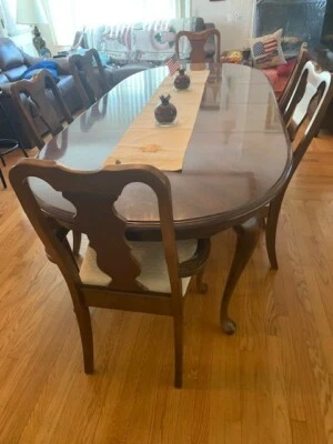 broyhill furniture dining room set - Image 1 of 4