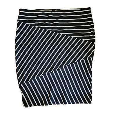 Mossimo Skirt Womens Size XL Black White Striped Pull On Stretch Waist Pencil - Image 1 of 4
