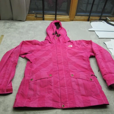Jaqueta feminina The North Face XL listrada rosa forrada com capuz impermeável snowboard - Imagem 1 de 4