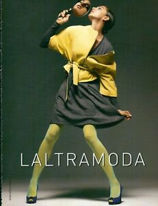 LALTRAMODA Footwear Magazine Print Ad Advert long legs high heels shoes 2007