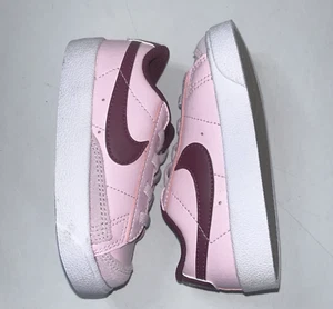 Nike Blazer Rosa Espuma Remolacha Oscura Granate Colorway 77 Niño Pequeño Talla 7C (36 mos) - Imagen 1 de 9