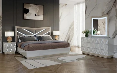 Modern Italian 4PC LED Gloss Silver Gray Queen King Bedroom Set Modern Bed/D/M/N - Image 1 of 4