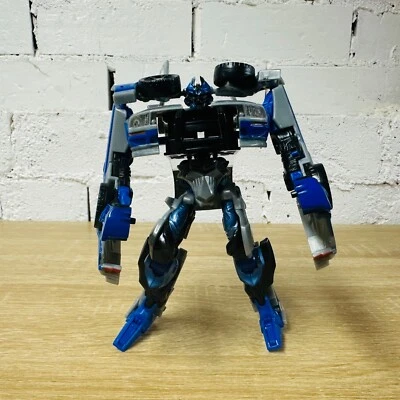 Recon Barricade Revenge of the Fallen ROTF 2007 Transformers Deluxe Figure - Image 1 of 4