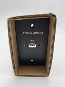 PanelCrafters DEVOLV-WQ520055 Single Gang USB Black Faceplate - Picture 1 of 5