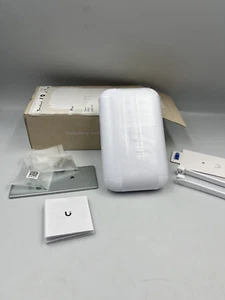 Ubiquiti UniFi Ultra "Swiss Army Knife" Access Point | UK-Ultra WiFi 5 - Photo 1/9