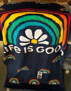 NWT!  LIFE IS GOOD GOOD VIBES /BIG DAISY/ OVERSIZED BEACH TOWEL - Picture 1 of 4