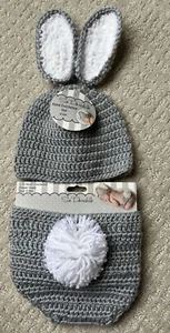 Cubierta y sombrero de pañal ganchillo a mano Bunny nuevo con etiquetas 0-6 meses - Imagen 1 de 7