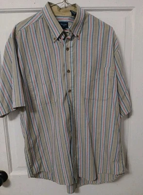 VanHeusen Men's SS Gray Striped Button Down Dress Shirt Sz M Wrinkle Free - Image 1 of 4