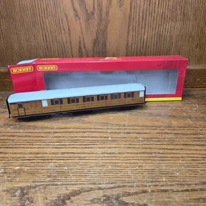 Hornby Corridor Brake Composite Coach - Neu im Karton - Bild 1 von 11