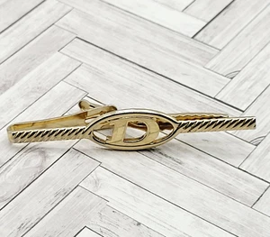 D Initial Monogram Letter Gold Tone Tie Clip with Handsome Metal Design - Picture 1 of 21