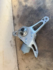 BMW i3 SERIES WIPER MOTOR FRONT RIGHT DRIVER SIDE I01 7359450 - Picture 1 of 3