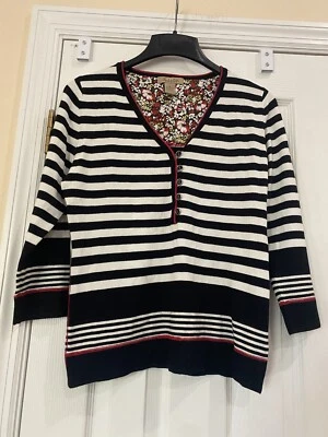 Peck &  Peck Weekend Size M Sweater Black & White Stripe Long Sleeve V-Neck - Image 1 of 4