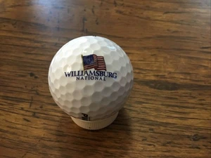 WILLIAMSBURG, pallina da golf con logo nazionale ~ Williamsburg, VA ~ PINNACLE ~ ECCEZIONE - Foto 1 di 4