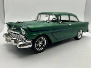 Chevy modelo Revell Built 57 1/24 - Imagen 1 de 9