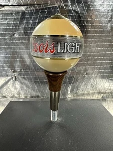 Vintage Coors Light Bier Zapfhahn Kugel Kugel Kunststoff und Holz - Bild 1 von 19