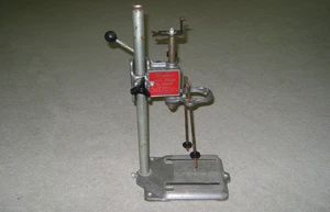 Prensa de soporte de taladro Dayton vintage modelo-2z040 se adapta a taladros de 1/4" 3/8" hechos en EE. UU. - Imagen 1 de 11