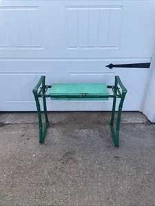 Folding Garden Kneeler Bench Sit or Kneel Soft Pad Seat - Green Reverseable - Picture 1 of 10