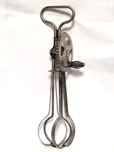 Vintage A&J Hand Mixer / Egg Beater Kitchen Gadget Patent 1923 USA - Picture 1 of 6