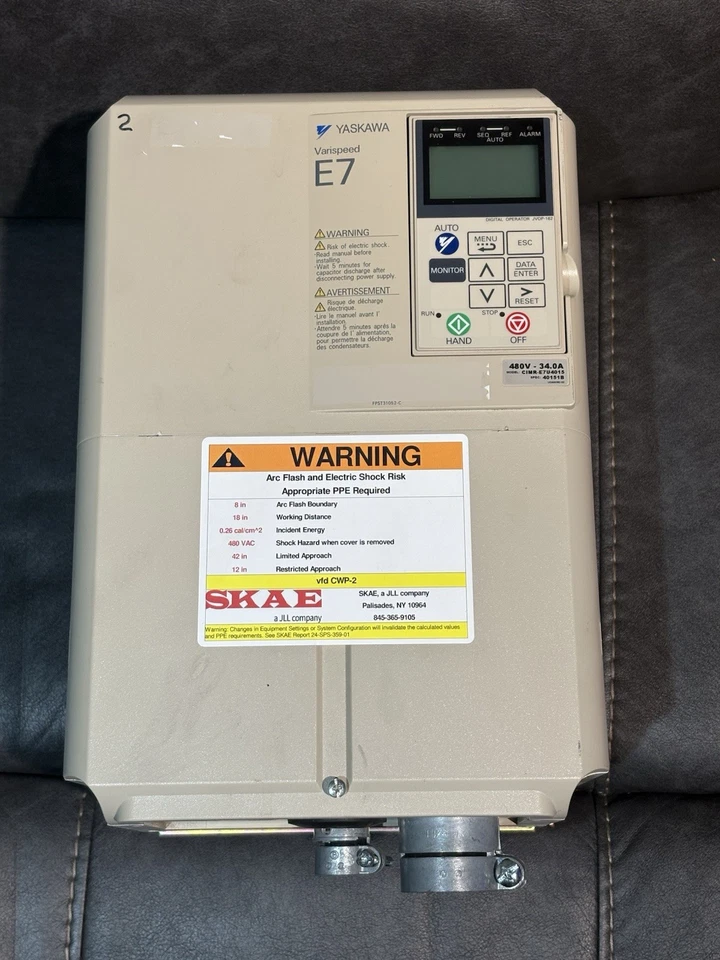 CIMR-E7U4015 Yaskawa Varispeed E7 Variable Speed AC Drive 480V 34A - Image 1 of 4