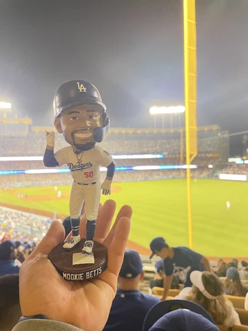 🔥🔥2022 Mookie Betts Bobblehead 10/3/2022 SGA Los Angeles Dodgers 🔥🔥🔥NEW Cover