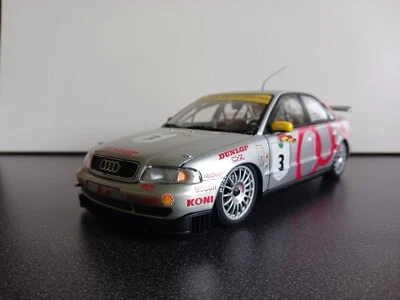 Voiture miniature - Audi A4 STW  1:18 UT Models - Photo 1/4