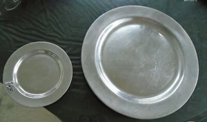 Platters RWP Wilton Large Round Bruce Fox 14 ½ and 7 5/8” - Picture 1 of 4