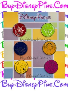 Juego de 6 prendedores de refuerzo de rondas de personajes Disney lote de prendedores Pooh Tigger Mickey Tinkerbell. - Imagen 1 de 5