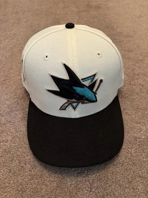 Sombrero ajustado San Jose Sharks cromado New Era 59Fifty talla 7 1/2 aniversario SP Foto 1 de 4