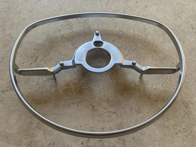 Anillo de bocina de dirección mate plateado Mercedes 69-73 W108, W113, W114, W115 (OEM) Foto 1 de 4