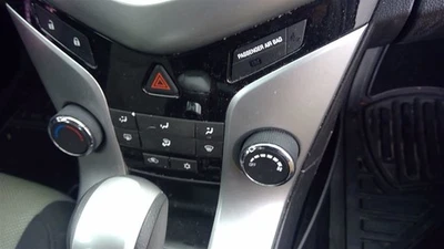 Control de temperatura VIN P 4º dígito limitado se adapta a 12-16 CRUZE 279270 Foto 1 de 4