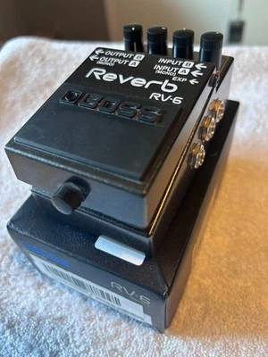 Pedal de efectos para guitarra Boss RV-6 estéreo digital de retardo reverberación con caja original Foto 1 de 4