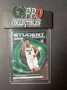 2024 Prizm Draft Picks YVES MISSI Student Orientation Rookie Insert #25 - Bild 1 von 2