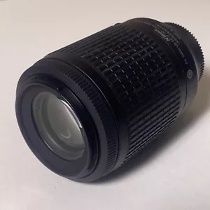 Nikon 55-200mm AF-S DX VR Zoom-Nikkor ED F4-5.6G Camera Lens - Picture 1 of 7