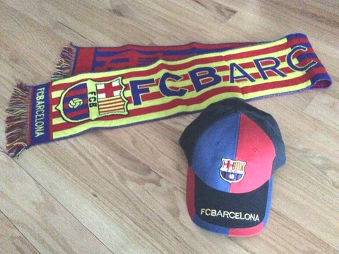 NEW FCBarcelona Spain Soccer Ruffneck Scarf And Cap Set  With Bonus Key Chain Cover