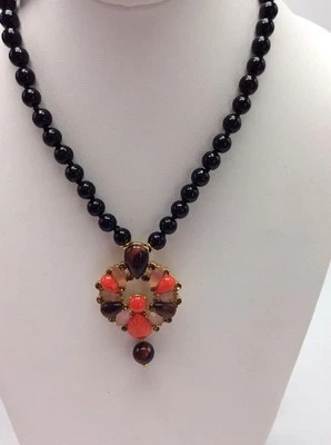 COLLAR CORTO CON CUENTAS KATE SPADE ESTALLADO EN FLOR $148 MKA-20 Foto 1 de 4