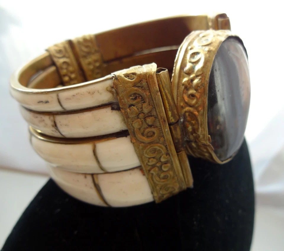 Brazalete grueso de latón de ónix tuareg bereber africano marroquí de colección Foto 1 de 4