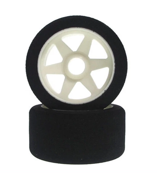 Moosgummi Reifen 1:8 On-Road mit Felge vorn 35 Shore EVOLVA Kyosho 36223-35 - Bild 1 von 4