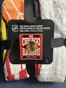 NHL Chicago Blackhawks 60" x 70" Silk Touch Reversible Sherpa Throw Blanket - Picture 1 of 3