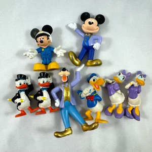 Lote de 8 mini figuras de juguete de Mickey Mouse y sus amigos de Disney adornos para pasteles - Imagen 1 de 9