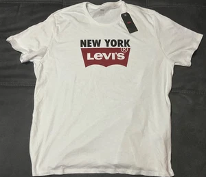 NEU Levis T-Shirt 3XL XXXL Herren New York Edition Etikett USA Weiß Jacke Hose - Bild 1 von 2