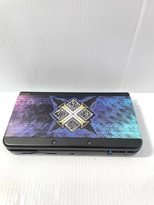 New Nintendo 3DS Monster Hunter Cross - Picture 1 of 8