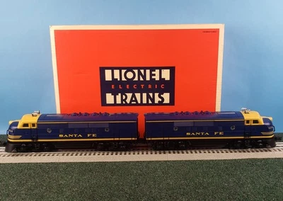New Old Stock Lionel Trains 6-18117 Santa Fe F3 AA Units Powered & Dummy O Gauge - Image 1 of 4