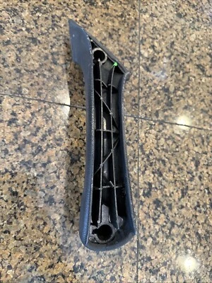 Mercedes-Benz ML W163 1998-2005 puerta derecha manija interior soporte negro antracita Foto 1 de 4