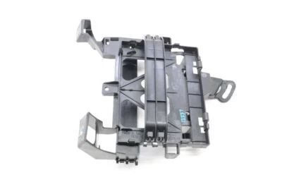 2010-2016 Porsche Panamera 970 4.8L Rear Differential Control Module Bracket - Изображение 1 из 4