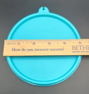 Turquoise 5" Tupperware Replacement Lid- 1928 - Picture 1 of 3