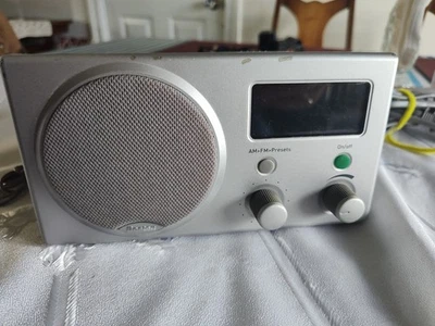 Boston Acoustick Recepter Radio  FM,/AM Made In Canada - Image 1 of 4