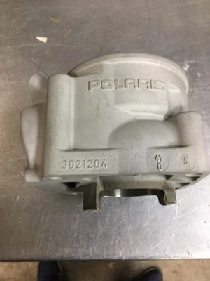 Polaris 3021204 Snowmobile Cylinder Pro X 440 Motor Novo Reman - Imagem 1 de 4