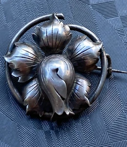 VIKTORIANISCHE JUGENDSTIL BROSCHE UM 1900 HOCHRELIEF BLUME FLORAL ANSTECKNADEL - Bild 1 von 12